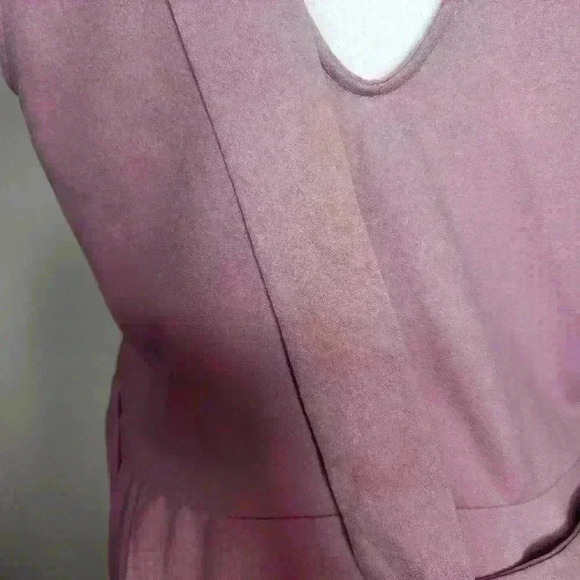 Rouge Collection women's purple sleeveless v-neck blouse size 1X - Picture 8 of 8